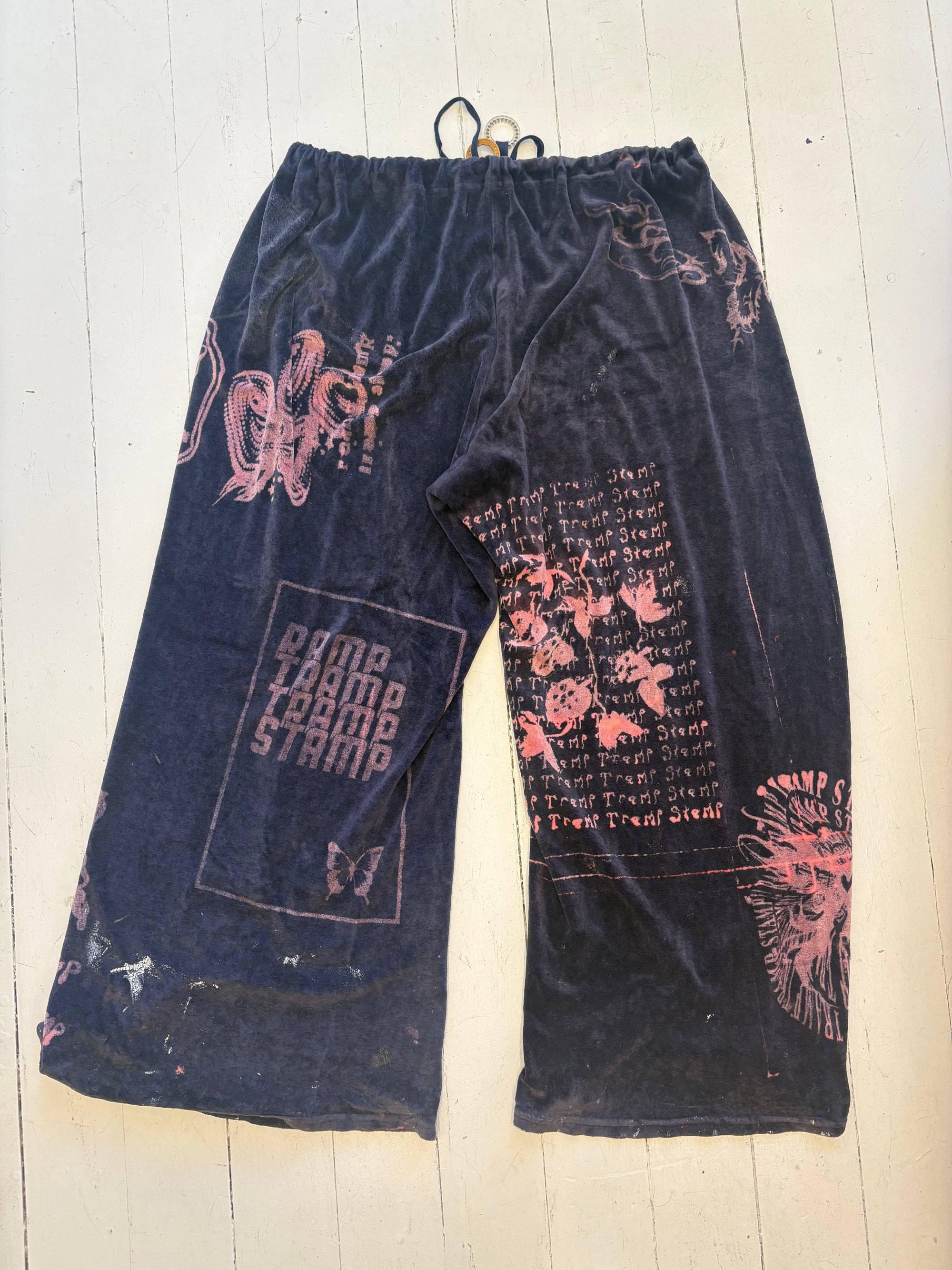 Yummy Mummy track pants in midnight