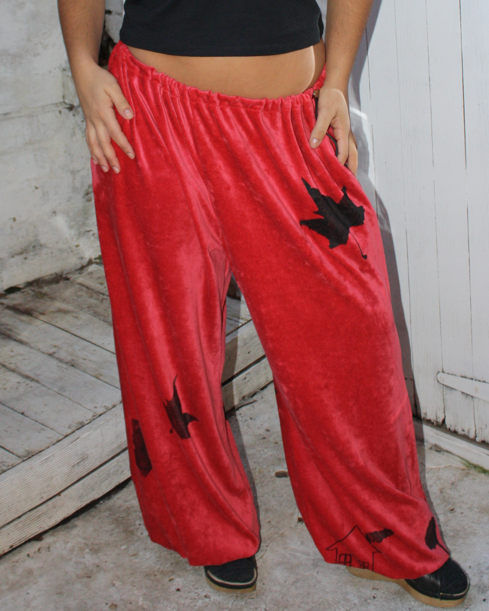 Yummy Mummy Track Pants in red